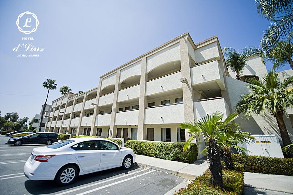 Hotel d'Lins Ontario Airport Esterno foto