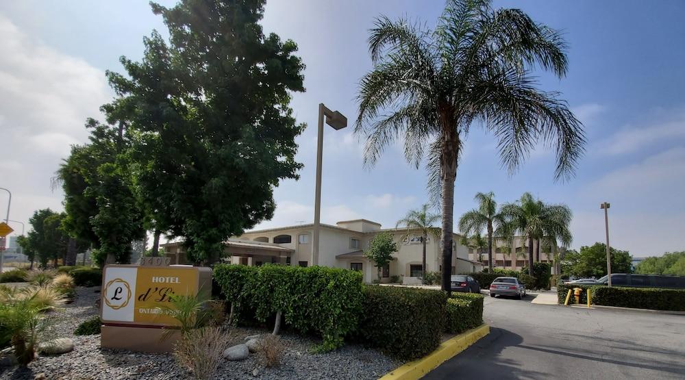 Hotel d'Lins Ontario Airport Esterno foto